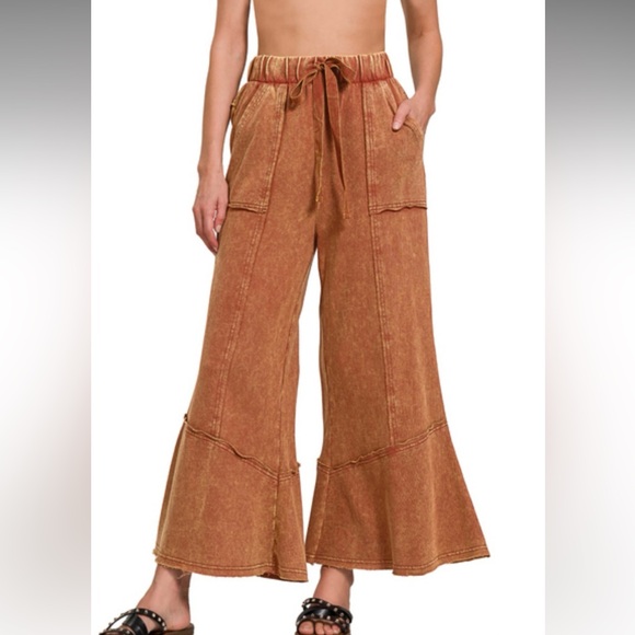 ShopEvelynne Pants & Jumpsuits 4 Fabulous Exposed Seam Flare Hem Hold It Mate Planter Box Kit Wrought Iron Heart Shaped Plant Hanger